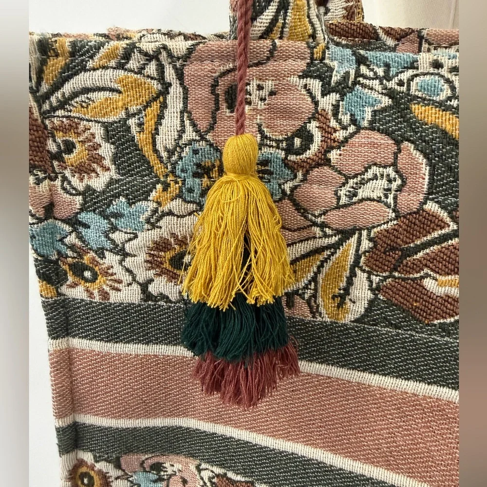Nilani Floral Tote‎ Bag